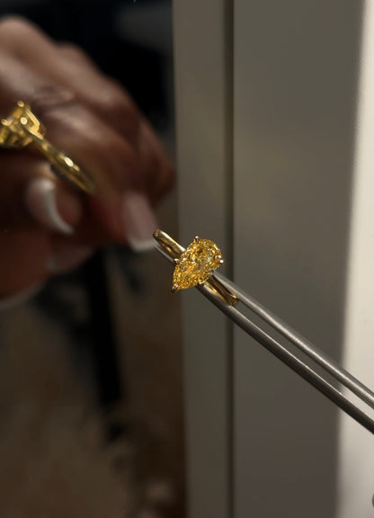 1.5ct 18k Gold-Plated Yellow ‘Soleil’ Pear Cut Solitaire Ring